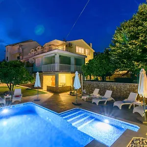 https://apartments-dubravka-trogir.splithotels.org